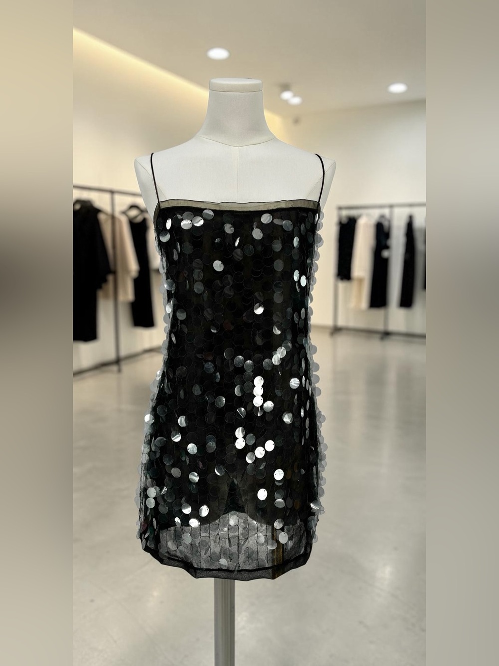 16Arlington Women’s Fia Sequin Mini Dress - US Size 6